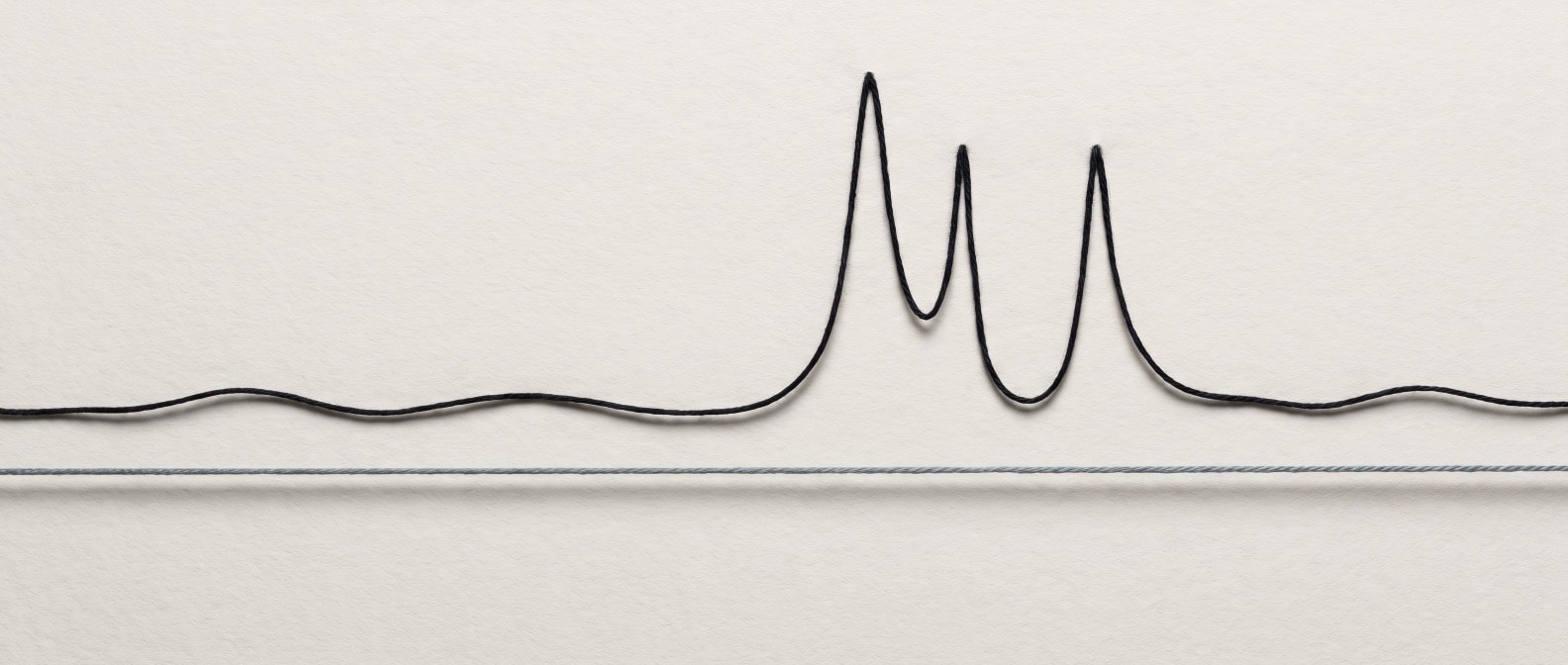 Illustration of the natural growth-hormone rhythm: a low rippling line through the day that rises into three tall bursts during sleep and settles back down by morning, drawn above a flat unchanging line.